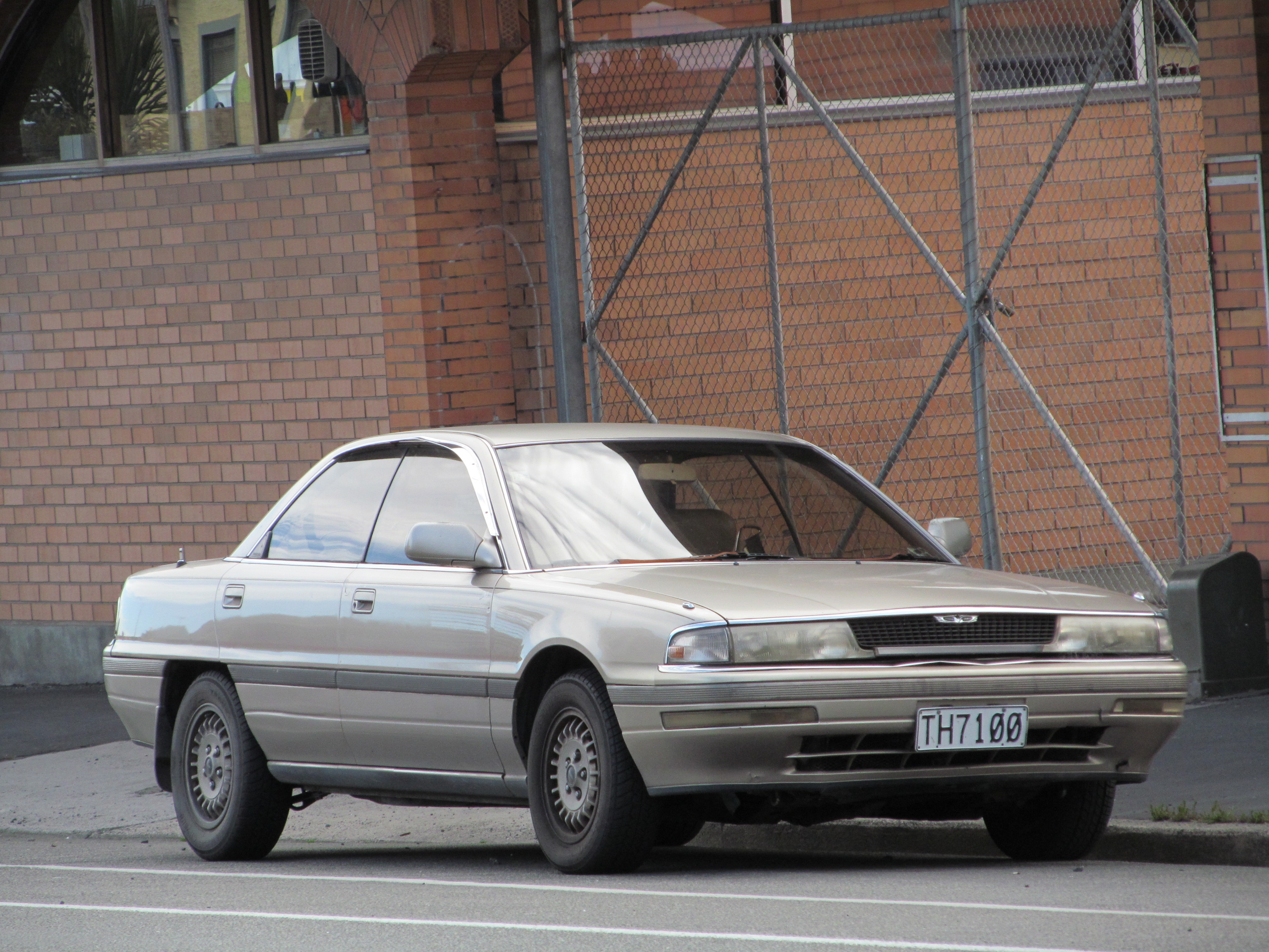 Mazda Persona 1988 - 1992 Sedan #5