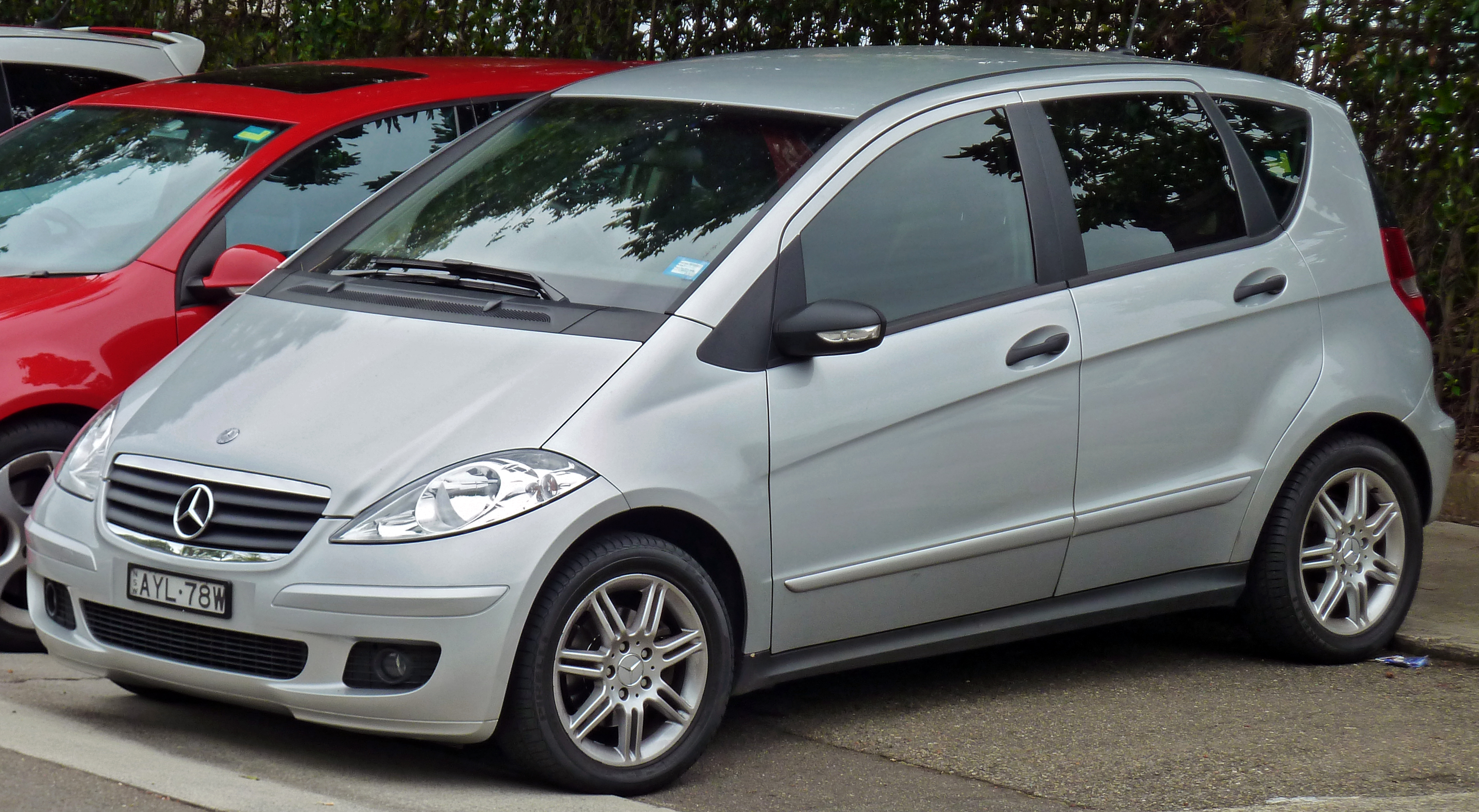 http://carsot.com/images/mercedesbenz-aklasse-ii-w169-restyling-2008-2012-hatchback-5-door-exterior-1.jpg