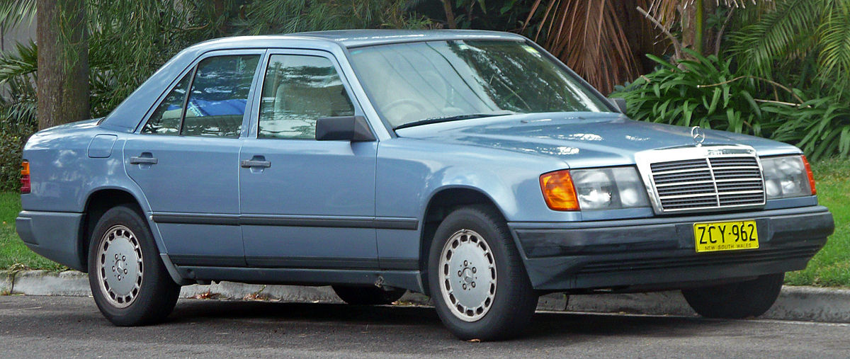 Mercedes-Benz W124 1984 - 1994 Sedan #8