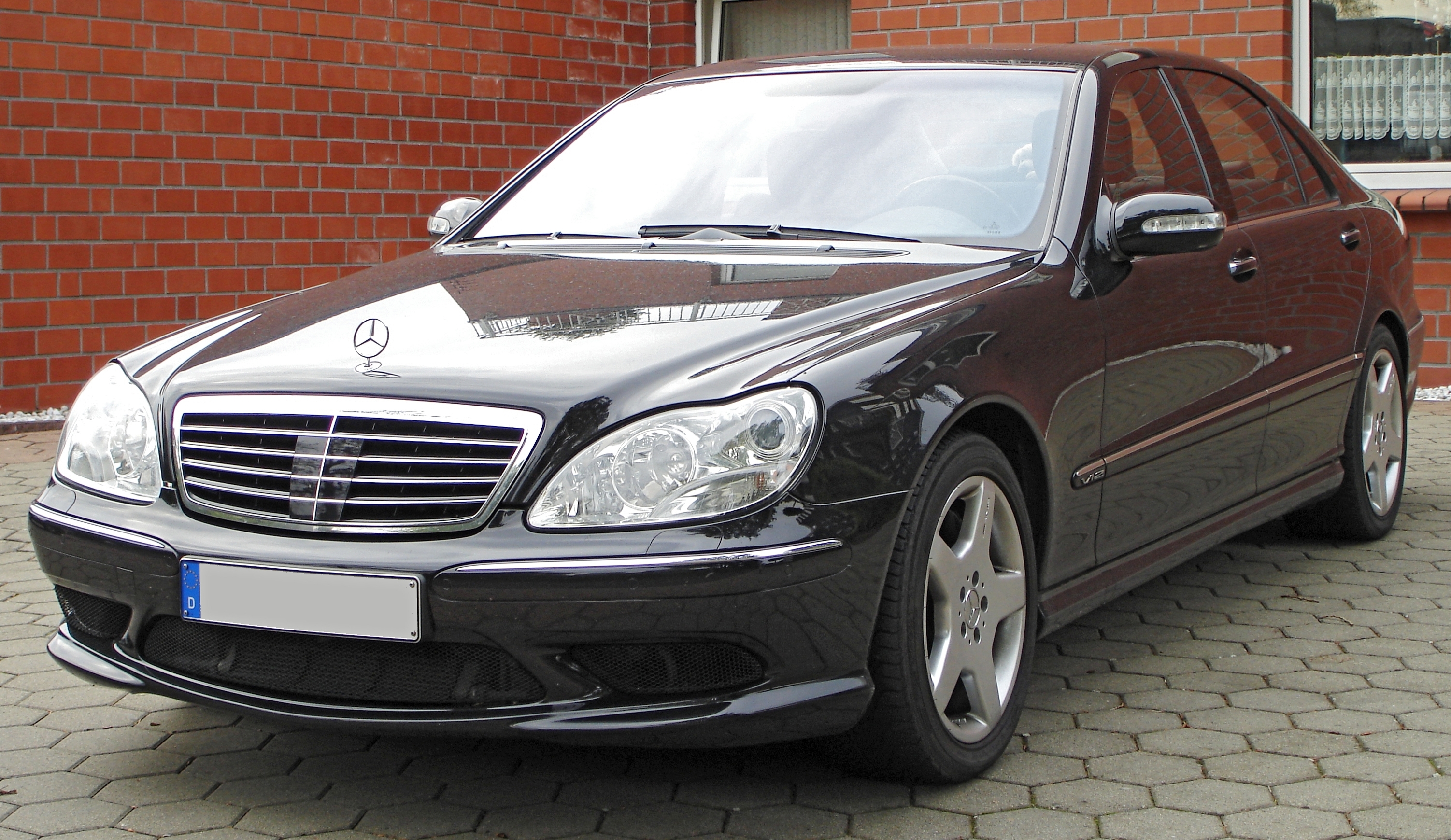 Mercedes-Benz S-klasse (W220) Restyling 2002 - Sedan :: OUTSTANDING CARS