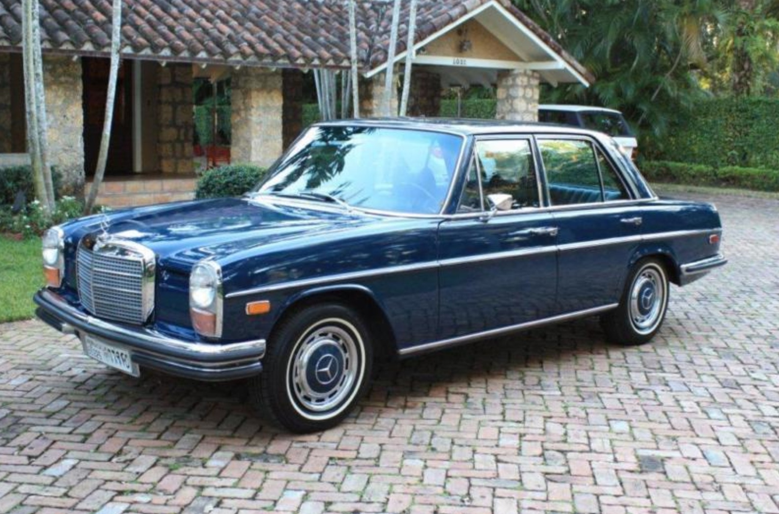 Mercedes-Benz W114 1967 - 1977 Coupe #7