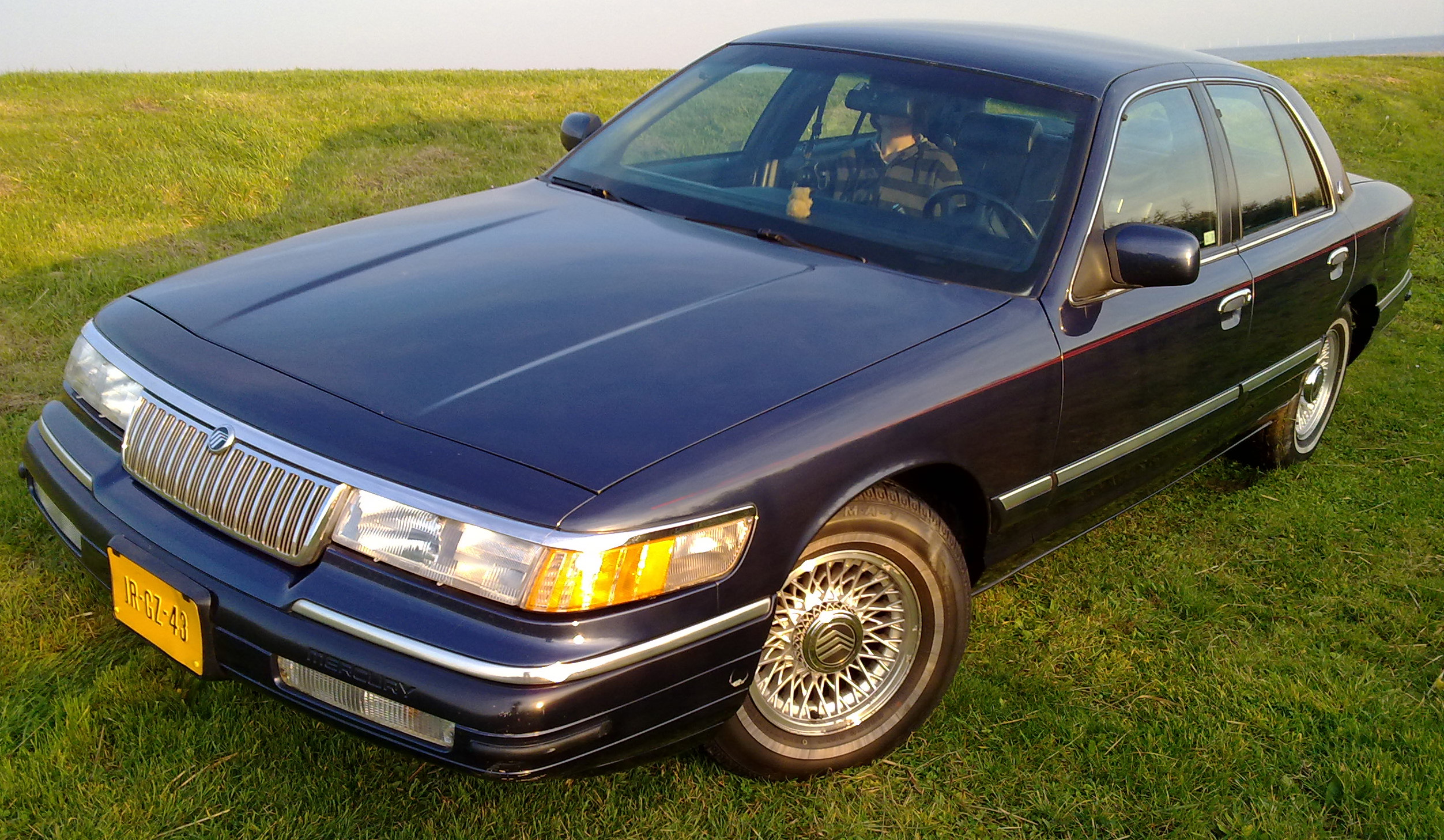 Mercury Grand Marquis II 1991 - 1997 Sedan #5
