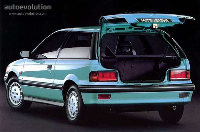 Mitsubishi Colt III (C50) 1988 - 1992 Hatchback 3 door #4