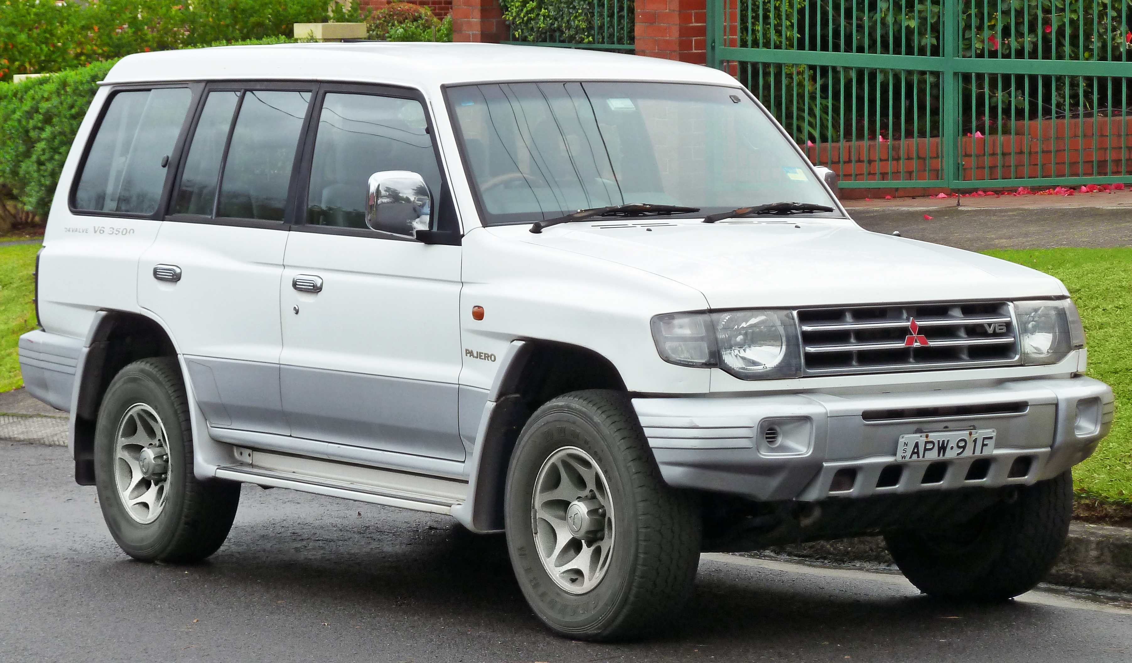Mitsubishi Pajero II Restyling 1997 - 1999 SUV 3 door #4
