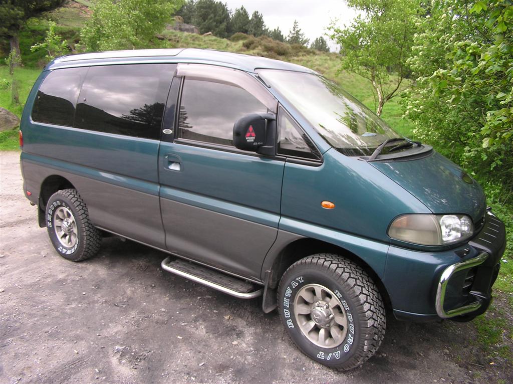 Mitsubishi Space Gear I 1994 - 1997 Minivan #1