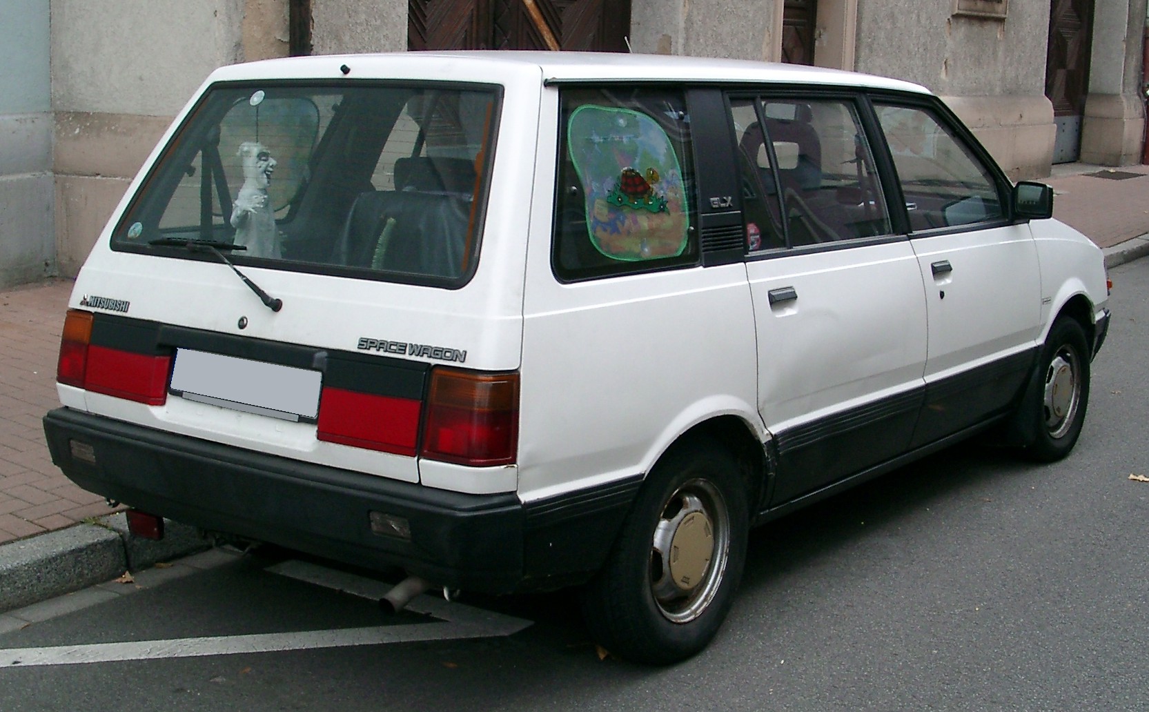 Mitsubishi Space Wagon I 1983 - 1991 Compact MPV #4