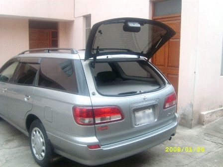 Nissan Avenir II (W11) 1998 - 2005 Station wagon 5 door #1