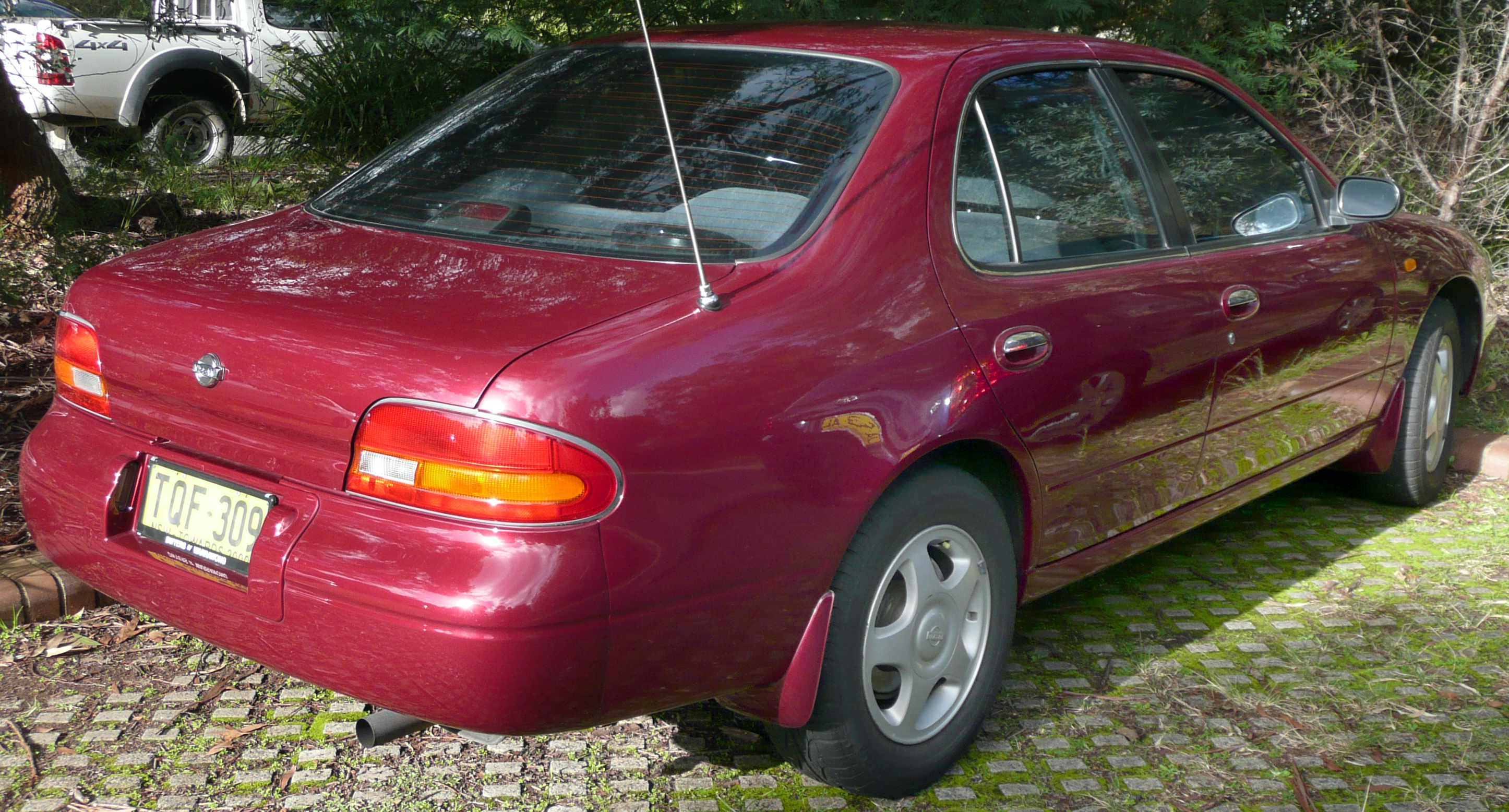 Nissan Bluebird X (U13) 1991 - 1997 Sedan #5