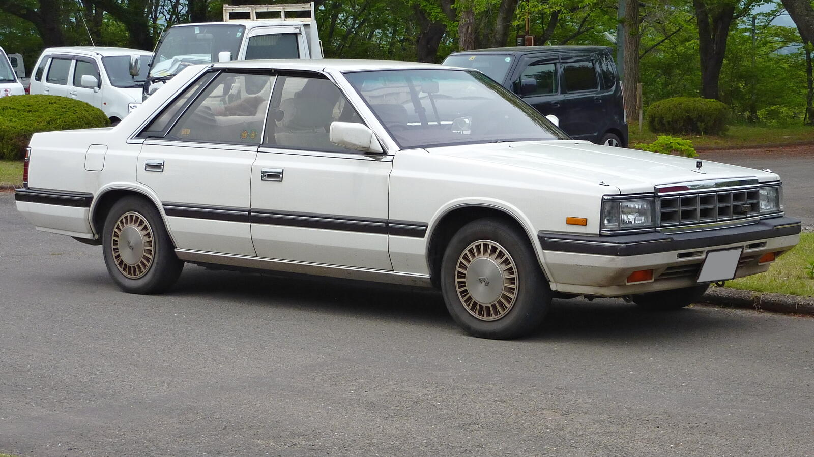 Nissan Laurel VI (C33) 1989 - 1993 Sedan #1