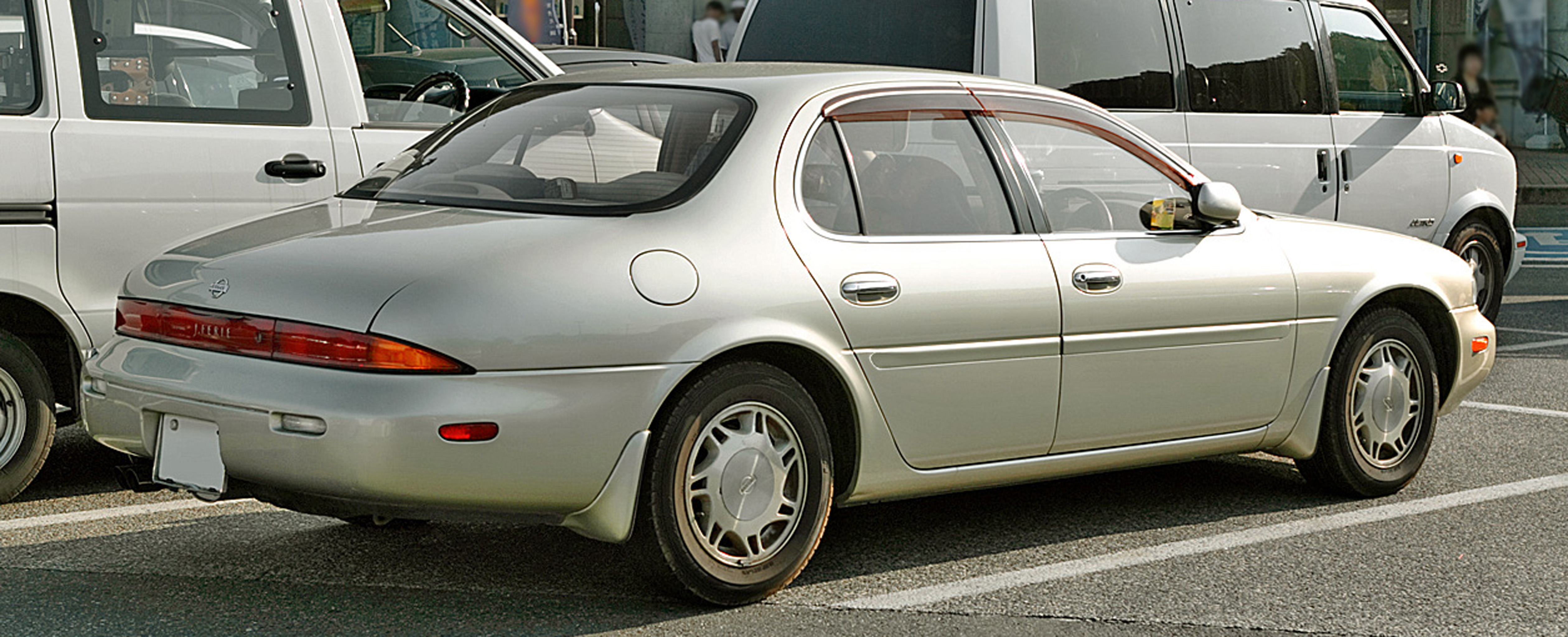 Nissan Leopard III (Y32) 1992 - 1996 Sedan #6