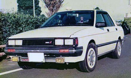 Nissan Liberta Villa II (N13) 1986 - 1990 Sedan #1