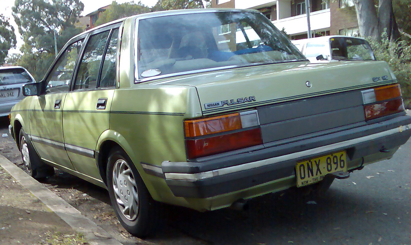 Nissan Liberta Villa II (N13) 1986 - 1990 Sedan #4