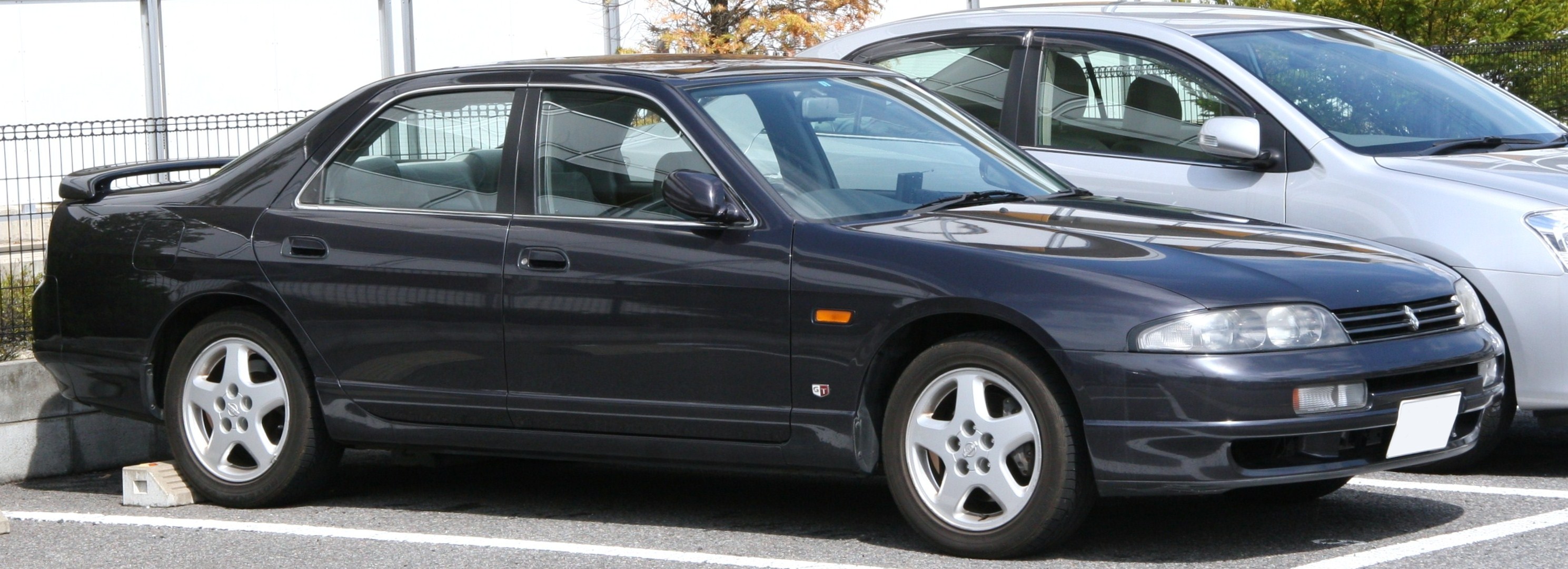 Nissan Skyline IX (R33) 1993 - 1998 Sedan #2