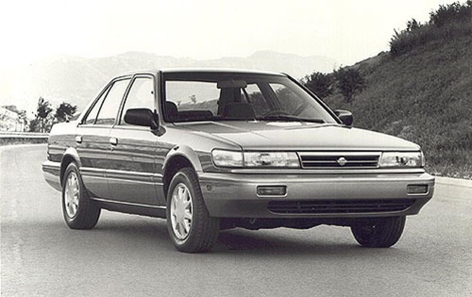 Nissan Stanza II (T12) 1986 - 1989 Sedan #1