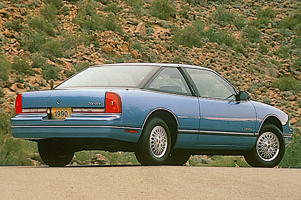 Oldsmobile Cutlass Supreme 1988 - 1997 Sedan #5