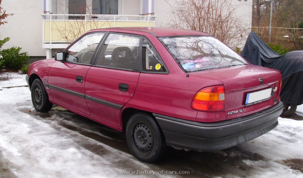 Opel Astra F 1991 - 2000 Station wagon 5 door #3