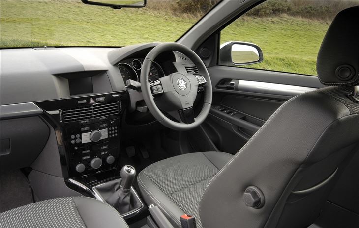 Vauxhall Astra H 2004 - 2010 Cabriolet #8