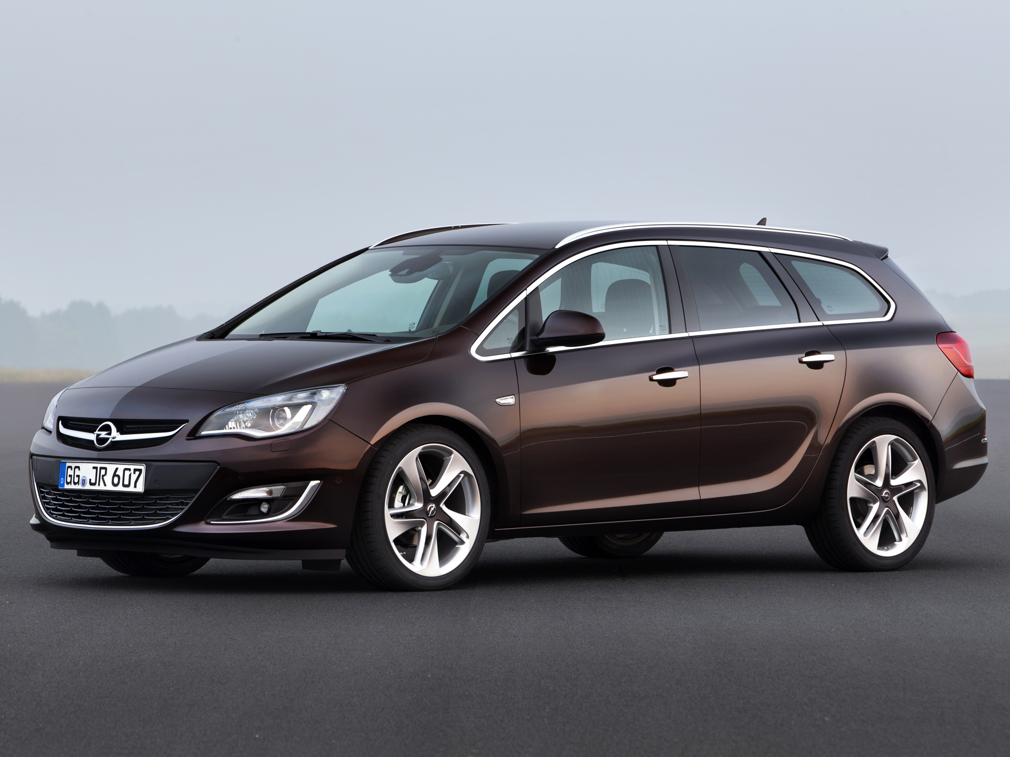 Opel Astra J Restyling - now Station wagon 5 :: OUTSTANDING CARS