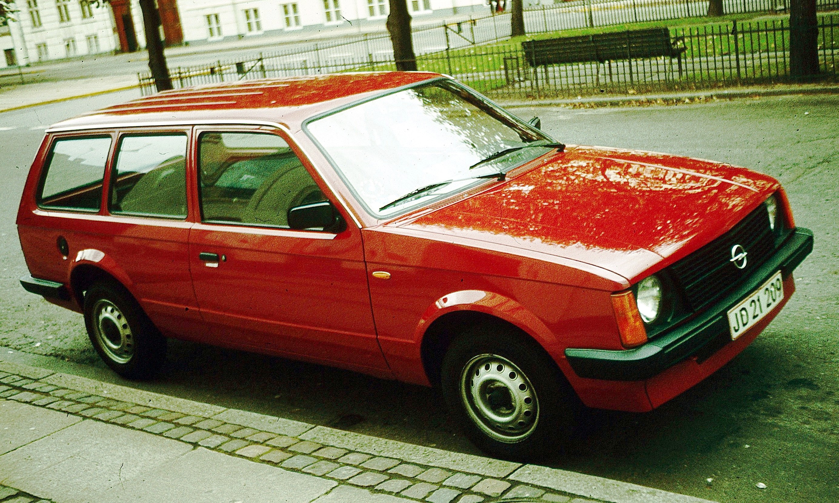 Opel Kadett D 1979 - 1984 Station wagon 5 door #4