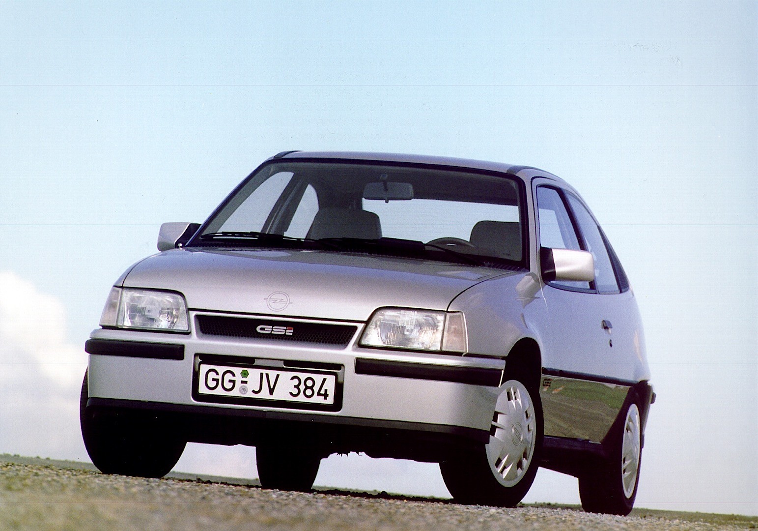 Vauxhall Astra E 1984 - 1991 Hatchback 3 door #6
