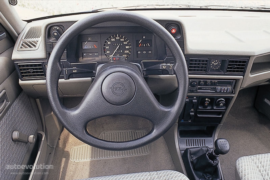 Opel Kadett E 1984 - 1991 Hatchback 5 door #6