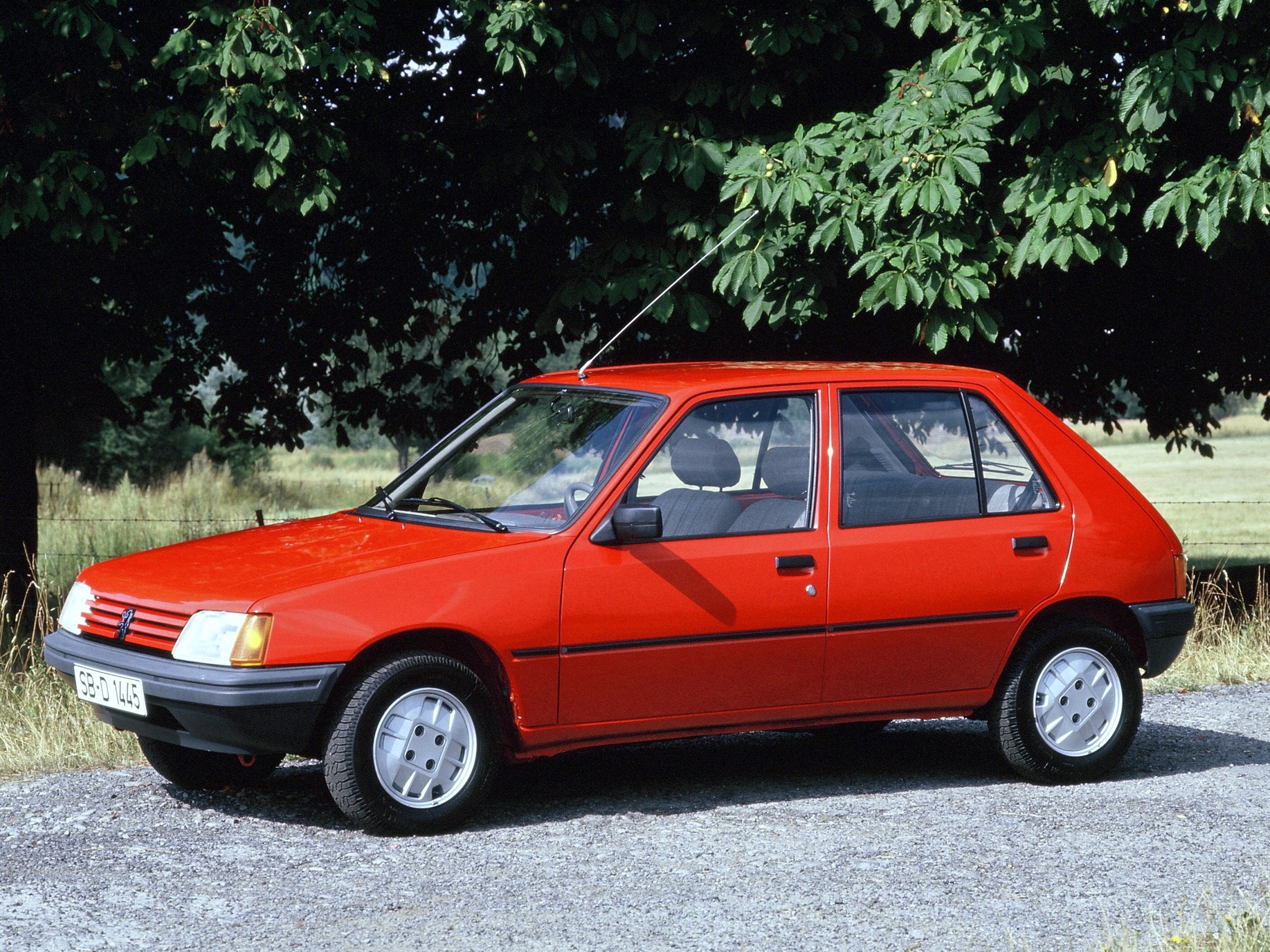 Peugeot 205 1983 - 1998 Hatchback 3 door #2
