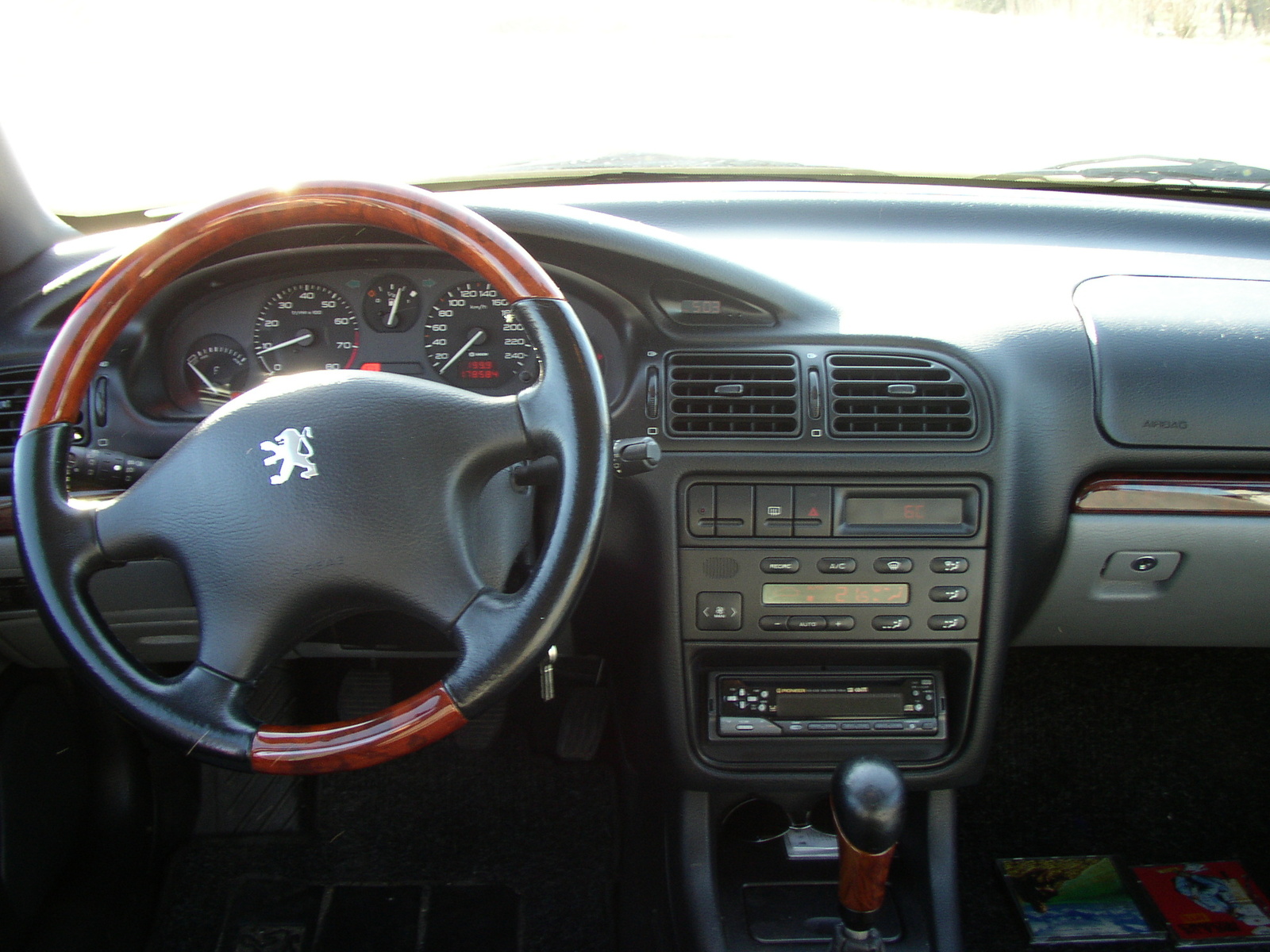 Peugeot 406 1999 - 2005 Sedan #6