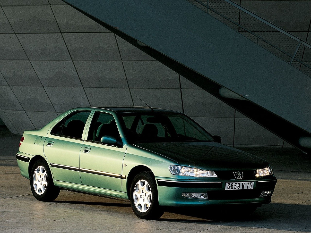 Peugeot 406 1999 - 2005 Sedan #1