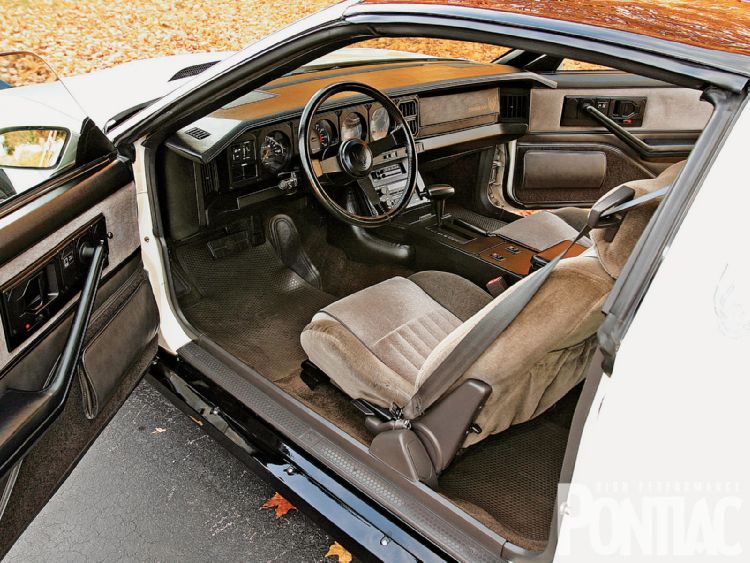 Pontiac Firebird III 1982 - 1992 Coupe #7