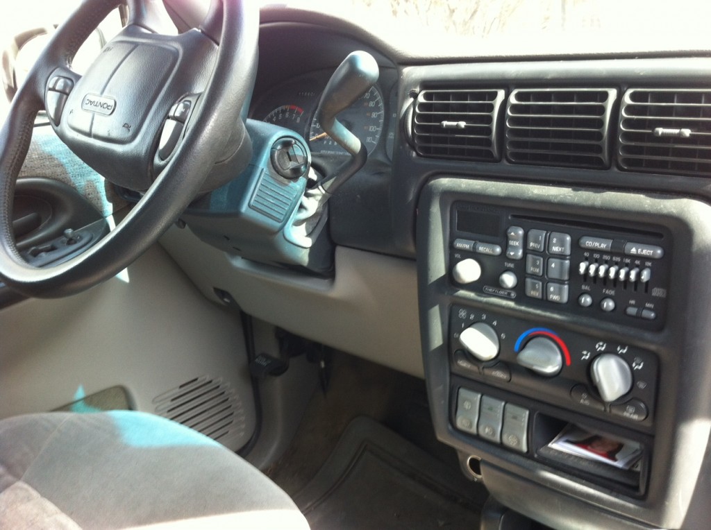 Pontiac Montana I 1997 - 2005 Minivan #7