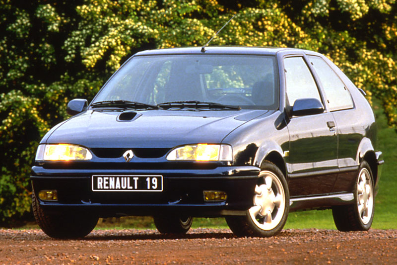 Renault 19 II 1992 - 2002 Hatchback 3 door #1