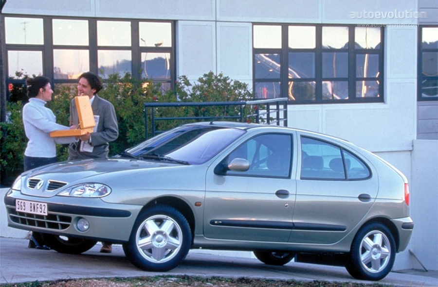 Renault Megane I 1995 - 1999 Hatchback 5 door #4