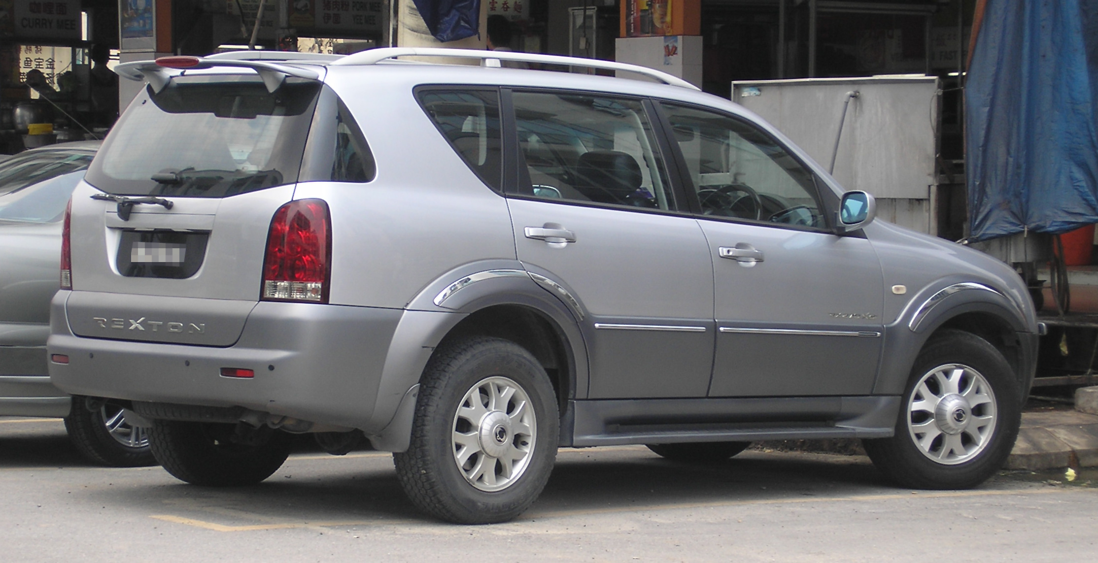 SsangYong Rexton I 2002 - 2006 SUV 5 door #3