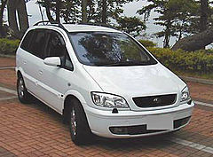 Subaru Traviq 2001 - 2004 Compact MPV #2