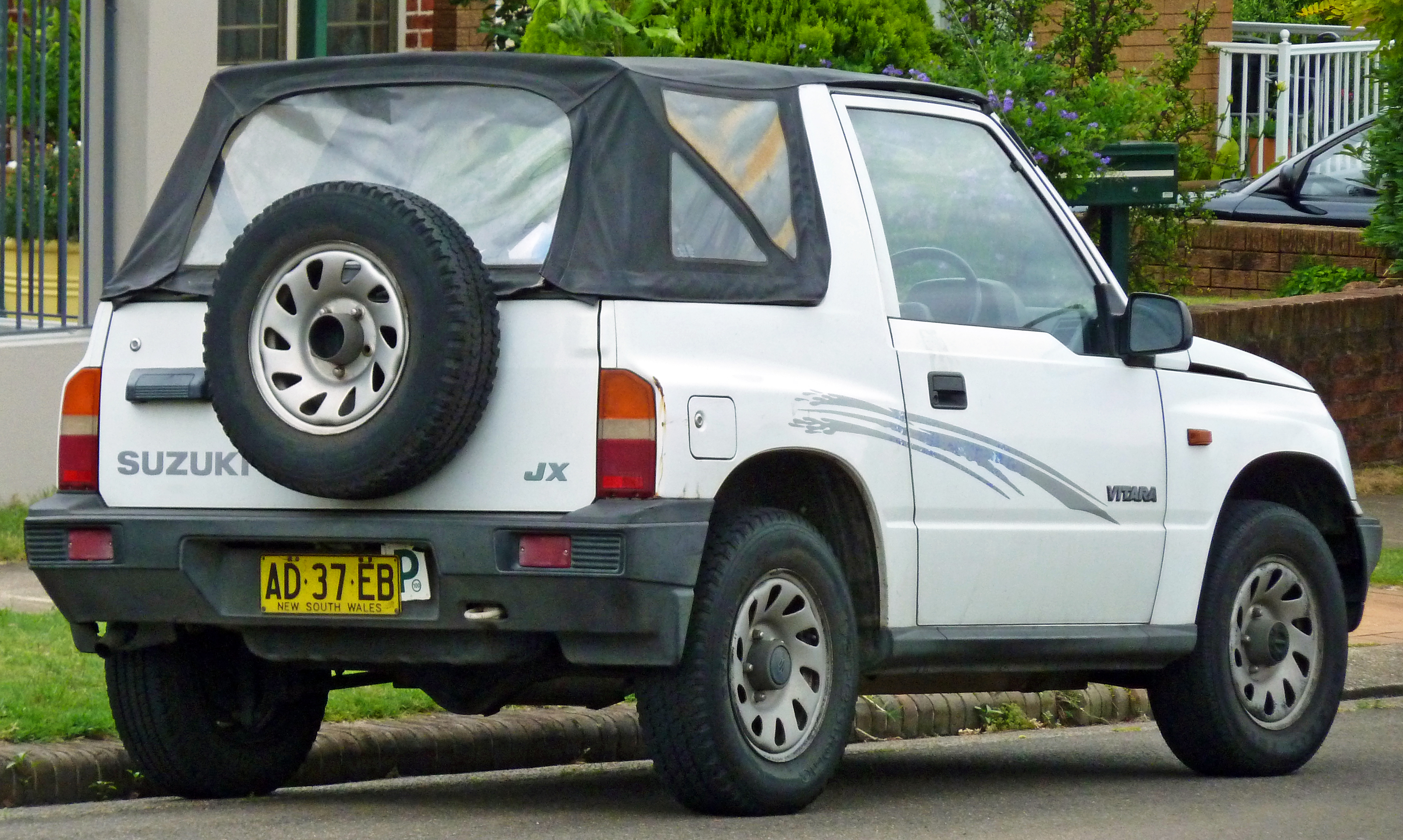 Suzuki Escudo I 1988 - 1997 SUV 5 door #3