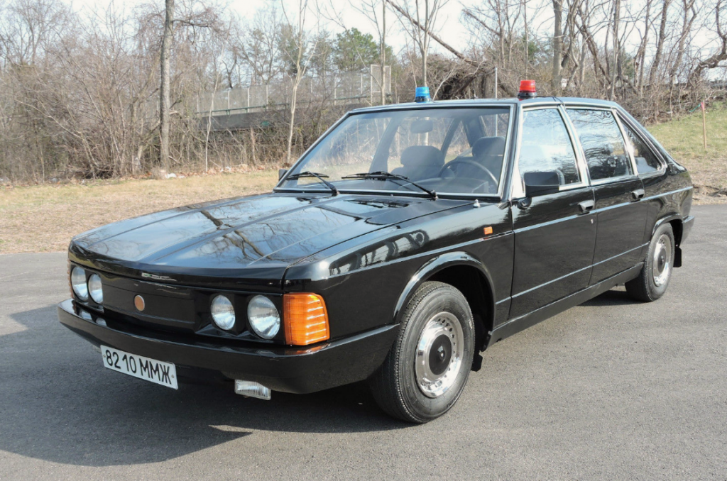 Tatra T613 1973 - 1996 Sedan #1