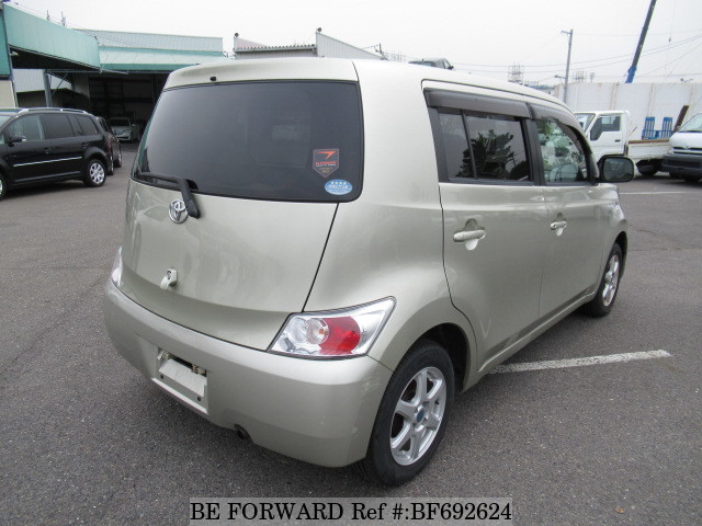 Toyota bB II 2005 - 2008 Compact MPV #3