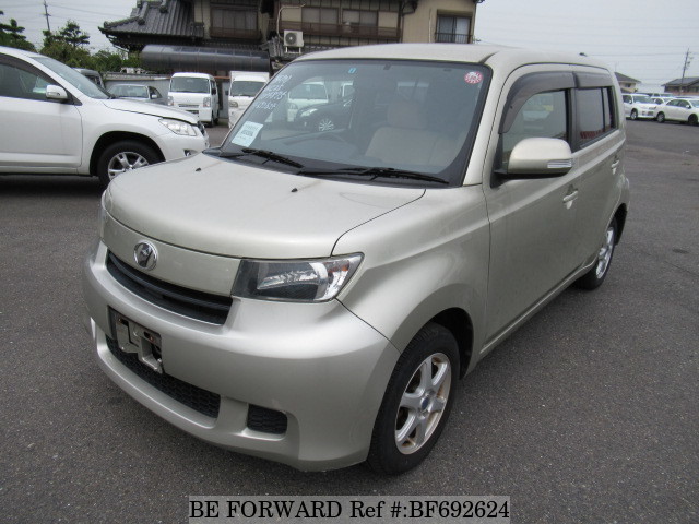 Toyota bB II 2005 - 2008 Compact MPV #4