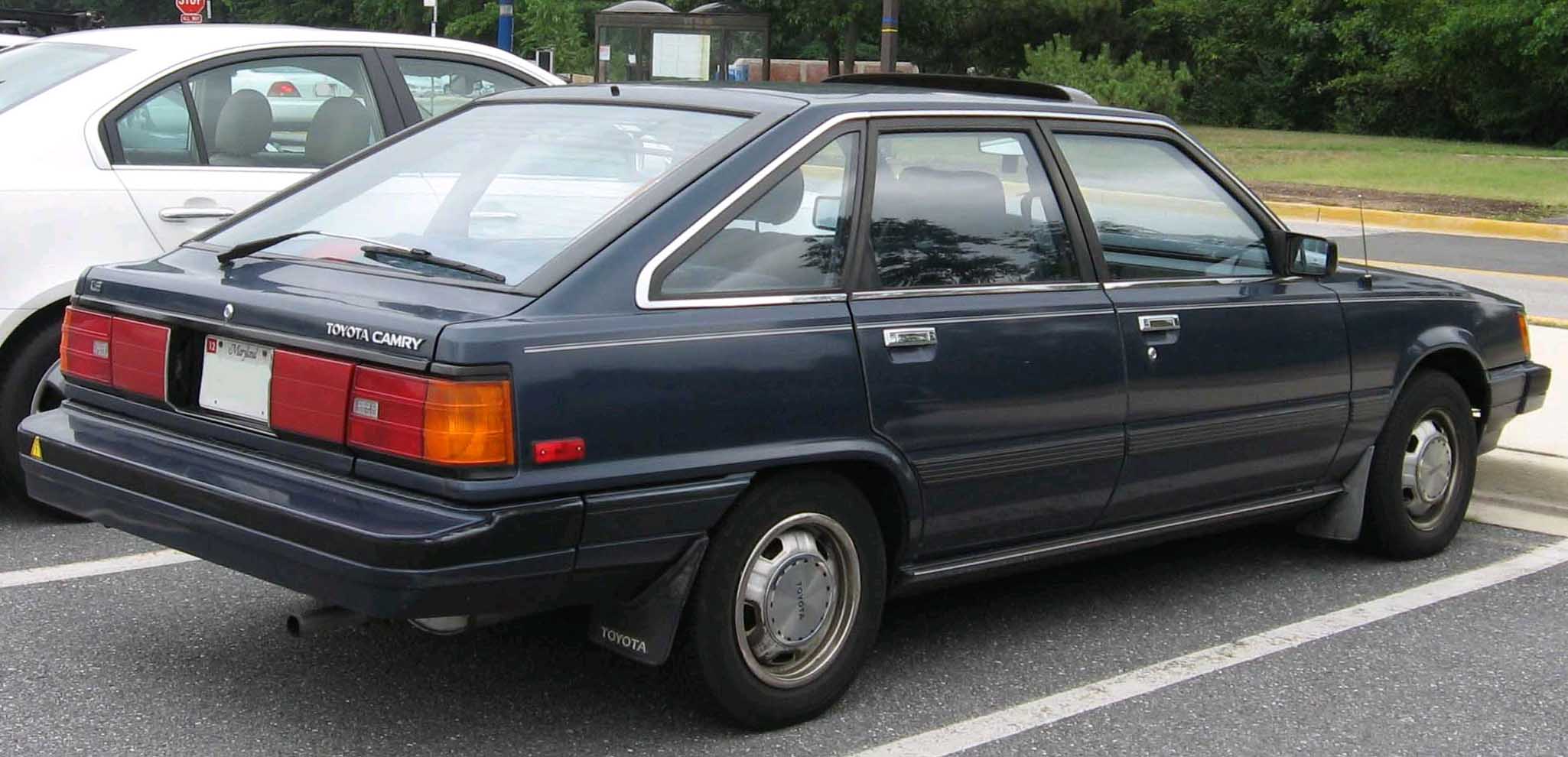 Toyota Camry I (V10) 1983 - 1986 Liftback #6
