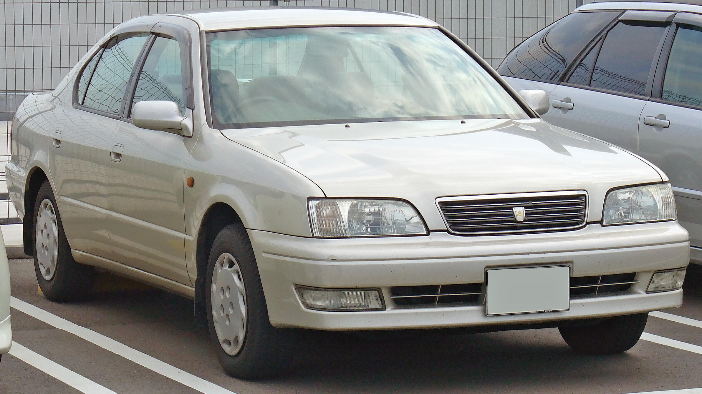 Toyota Vista III (V30) 1990 - 1994 Sedan-Hardtop #4