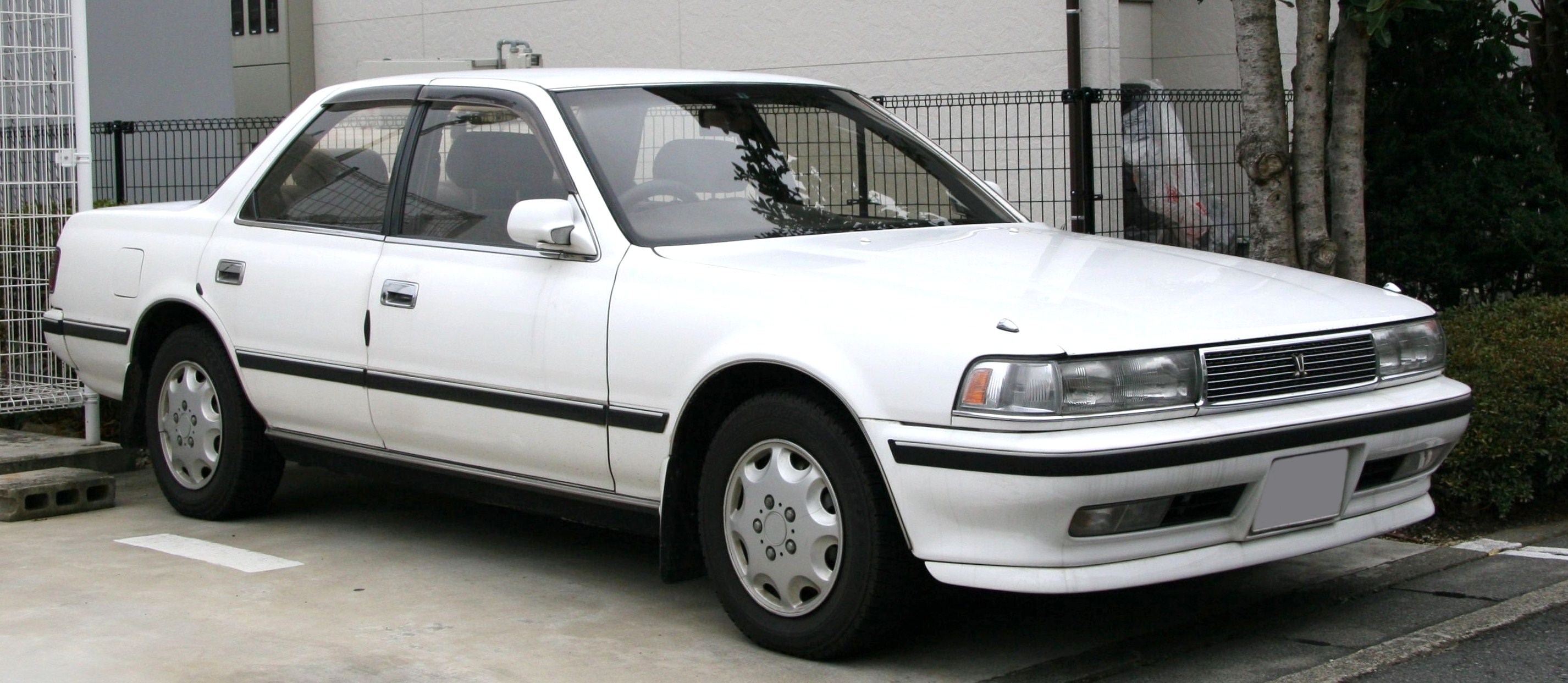 Toyota Mark II VI (X80) 1988 - 1992 Sedan #1