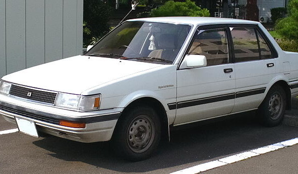Toyota Corolla V (E80) 1983 - 1987 Liftback #2