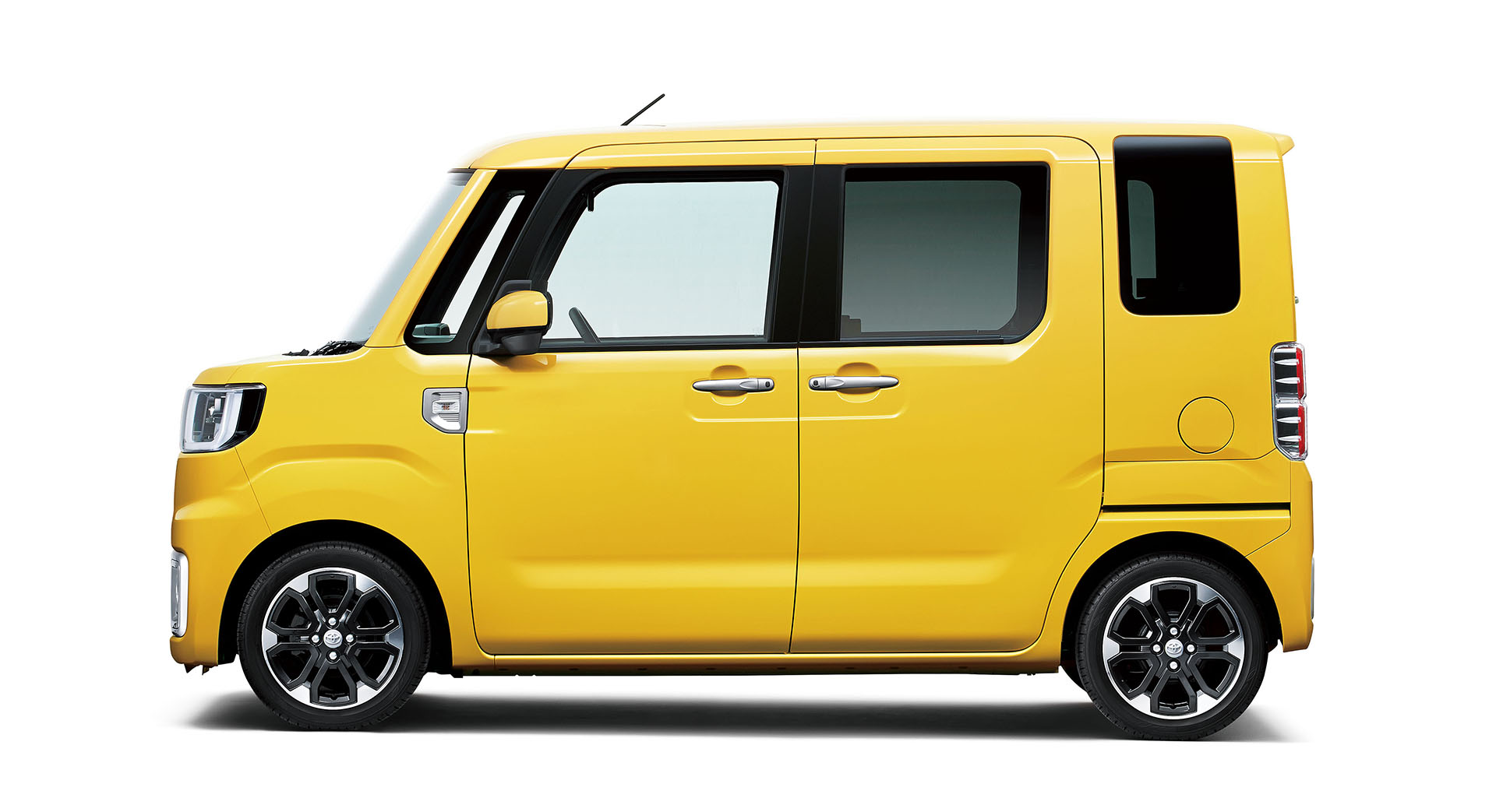 Toyota Pixis Mega 2015 - now Microvan #5