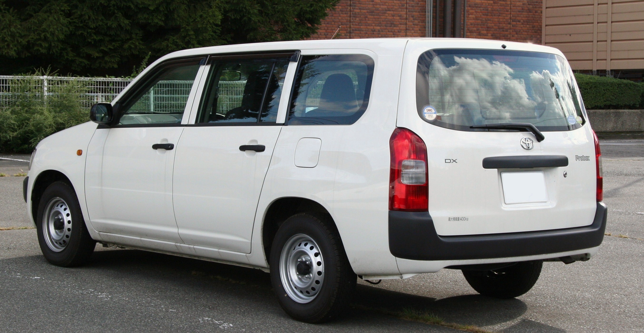 Toyota Succeed I 2002 - 2014 Station wagon 5 door #3