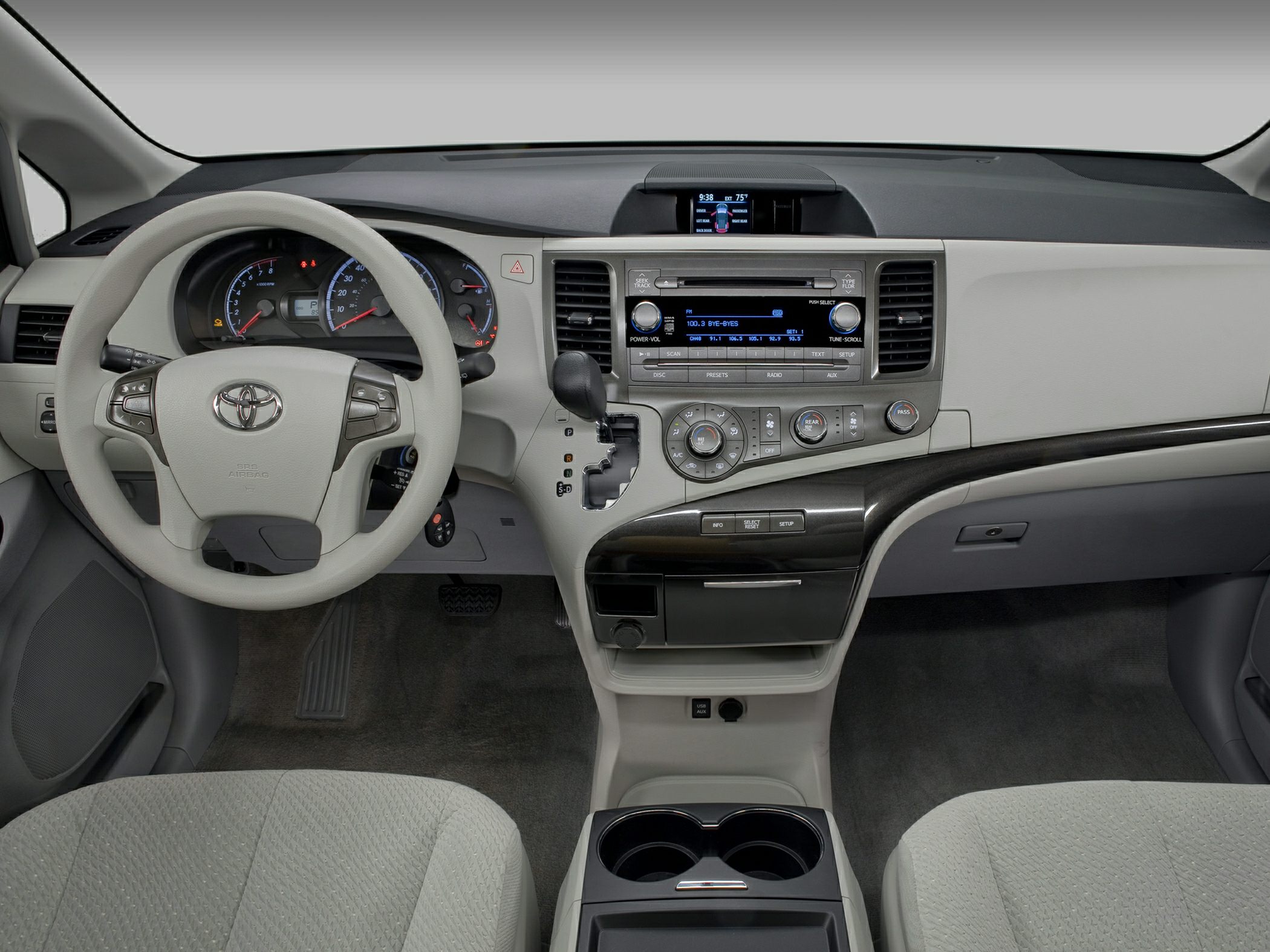 Toyota Sienna III 2010 - now Minivan #5