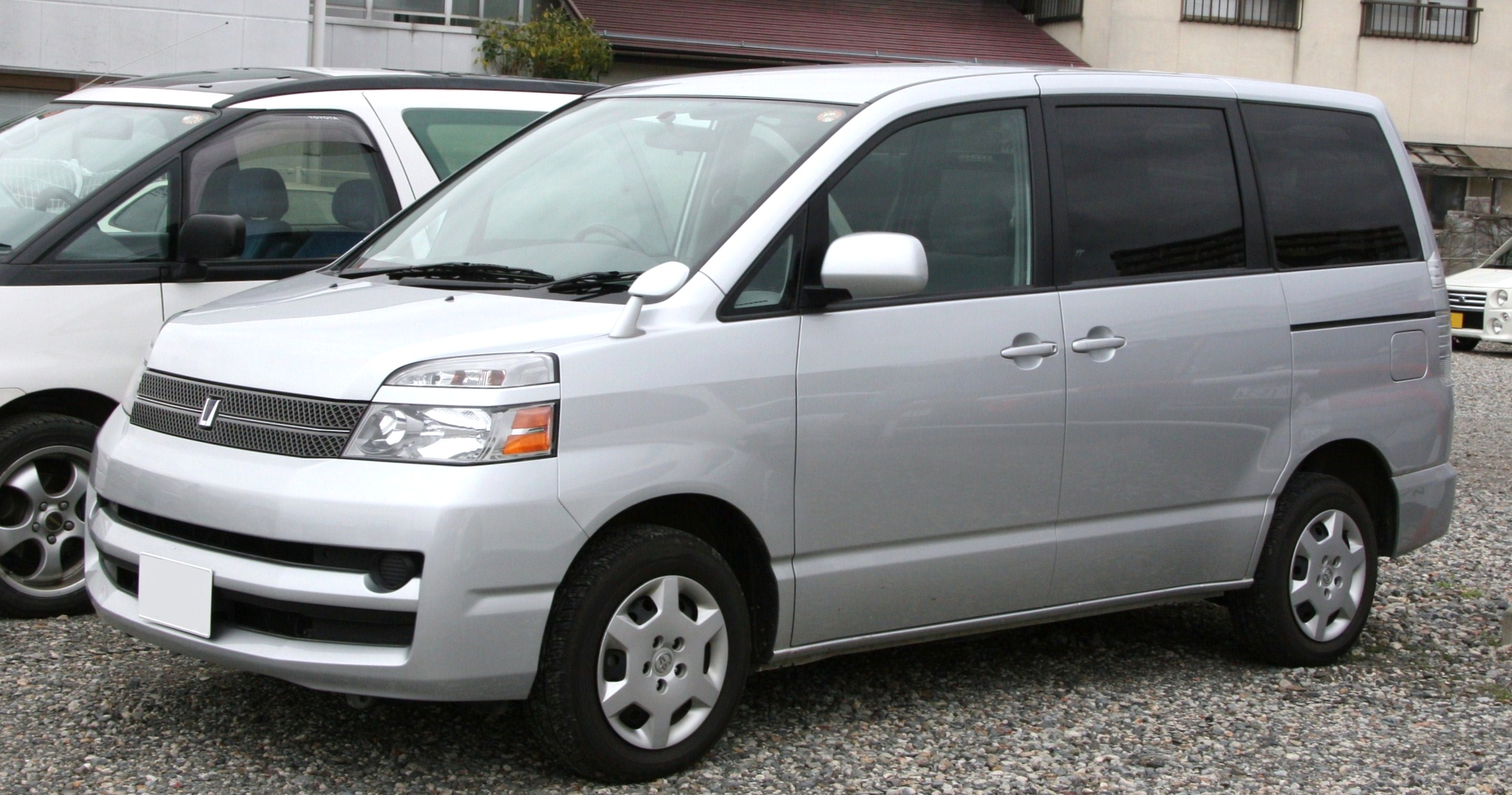 Toyota Voxy II (R70) 2007 - 2010 Minivan #6