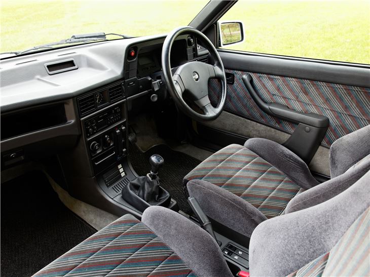 Vauxhall Astra E 1984 - 1991 Cabriolet #5