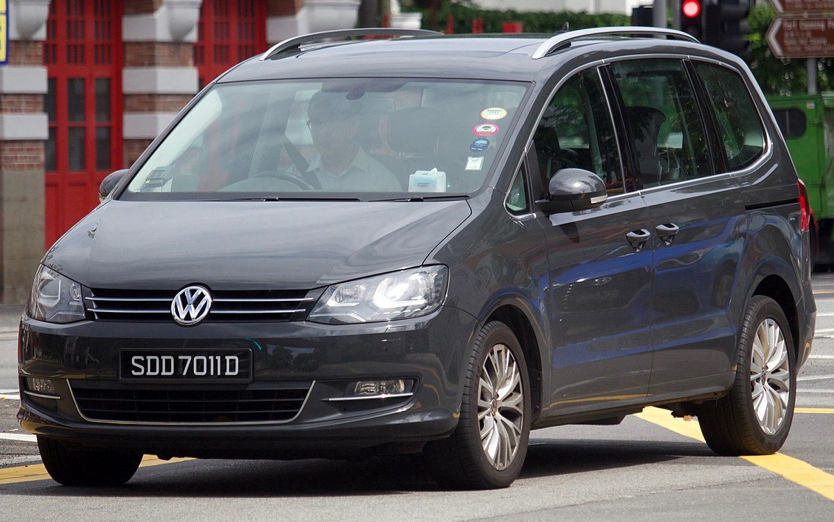 Volkswagen Sharan II Restyling 2015 - now Minivan #7