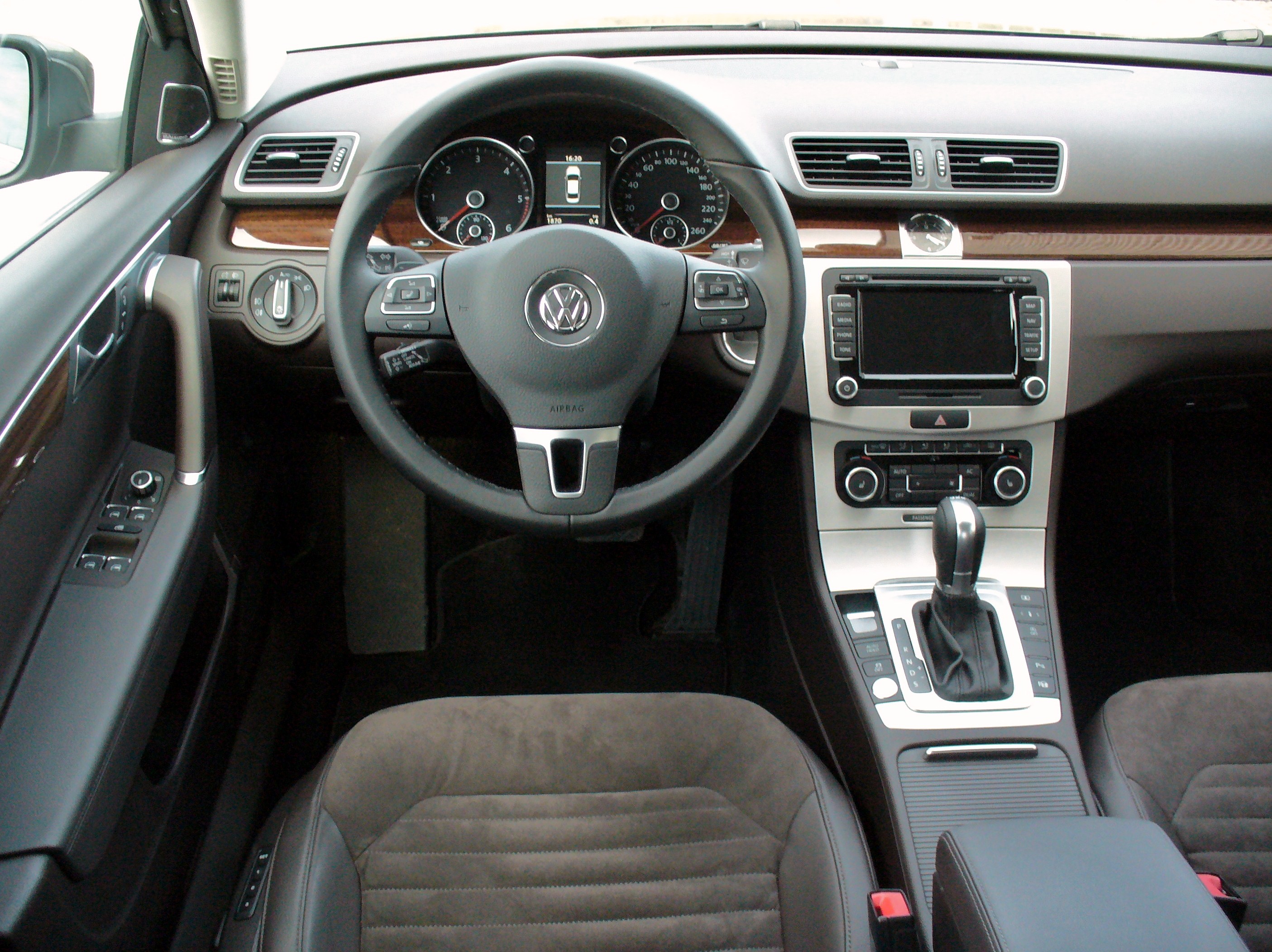 Volkswagen Passat B7 2011 - 2015 Sedan #4