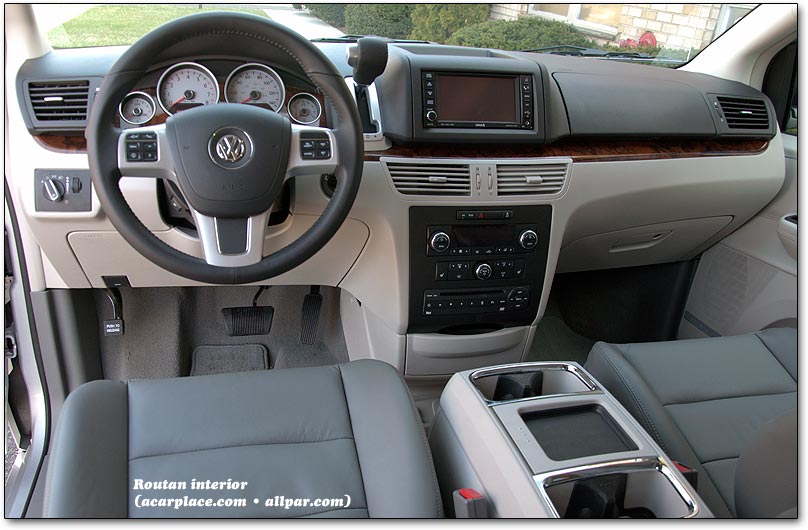 Volkswagen Routan 2008 - 2012 Minivan #6